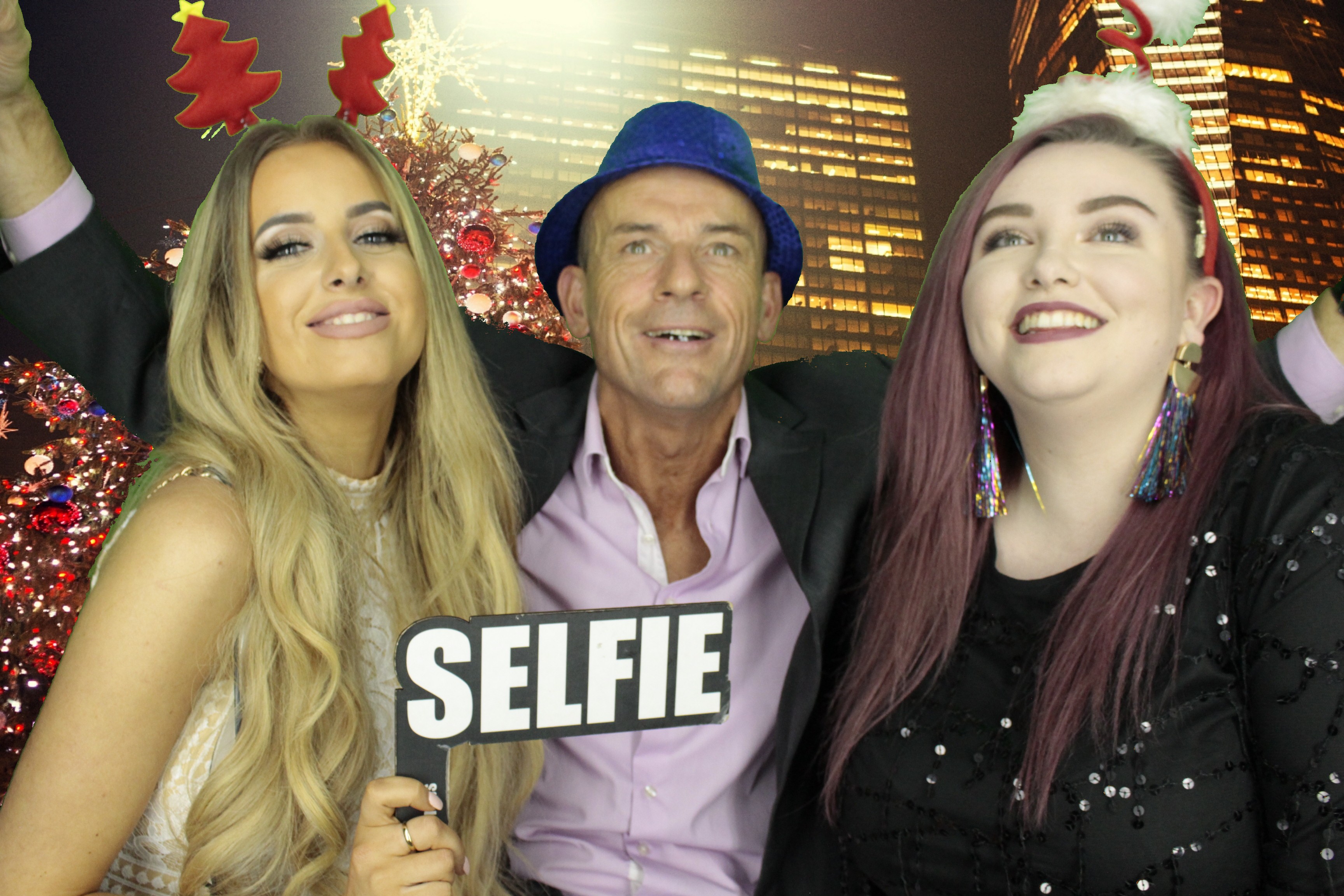 Ocean Network Express Christmas Party 2019 | View more photos from the event at gallery.myphotoboothexperience.co.uk/u/MyPhotoBoothExperienceLtd/Ocean-Network-Express-Christmas-Party-2019